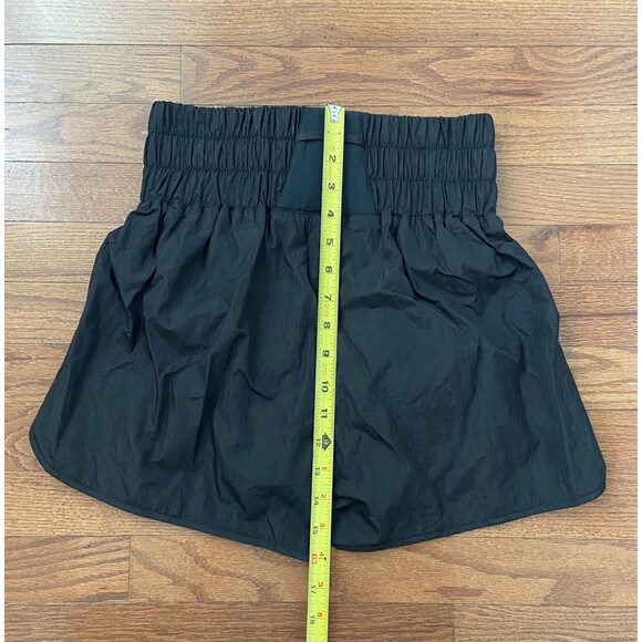 HALARA Super High Waisted  Split Hem 2 In 1 Casual Shorts 2.5"  Size Small - Picture 9 of 12